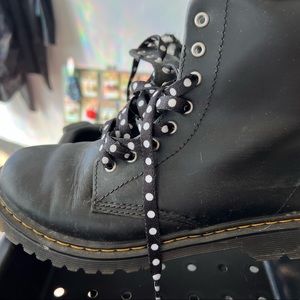 Youth dr. Martens insulated